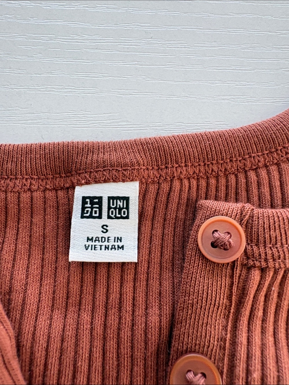 Uniqlo Ribbed Henley Tank Top — Rust - Picture 3 of 3